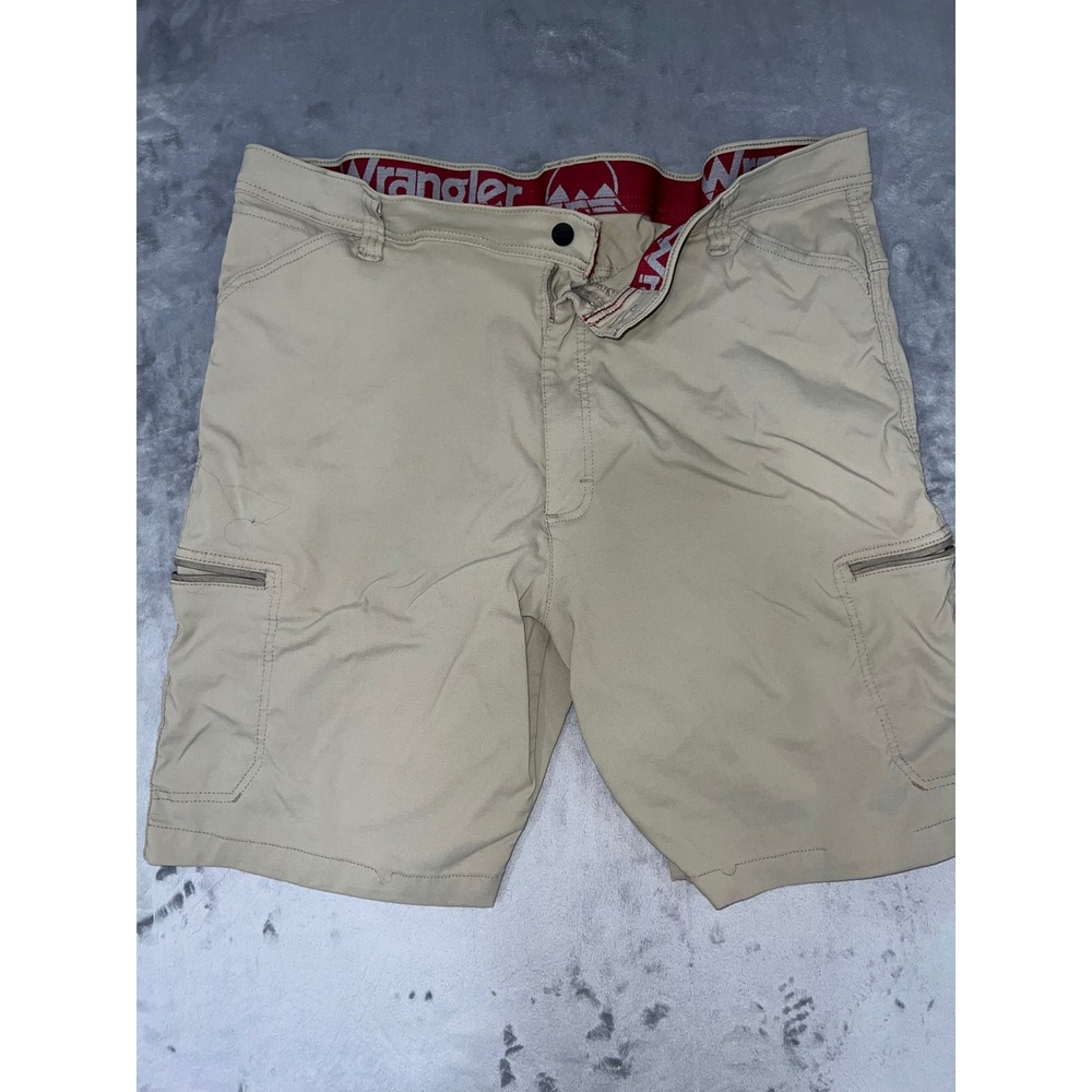 Wrangler Outdoor Series Mens Khaki Cargo Shorts Size 42 Tan Stretch 112318779